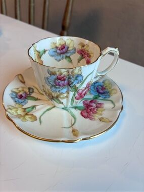 Aynsley Floral Porcelain Teacup & Saucer with Gold Trim